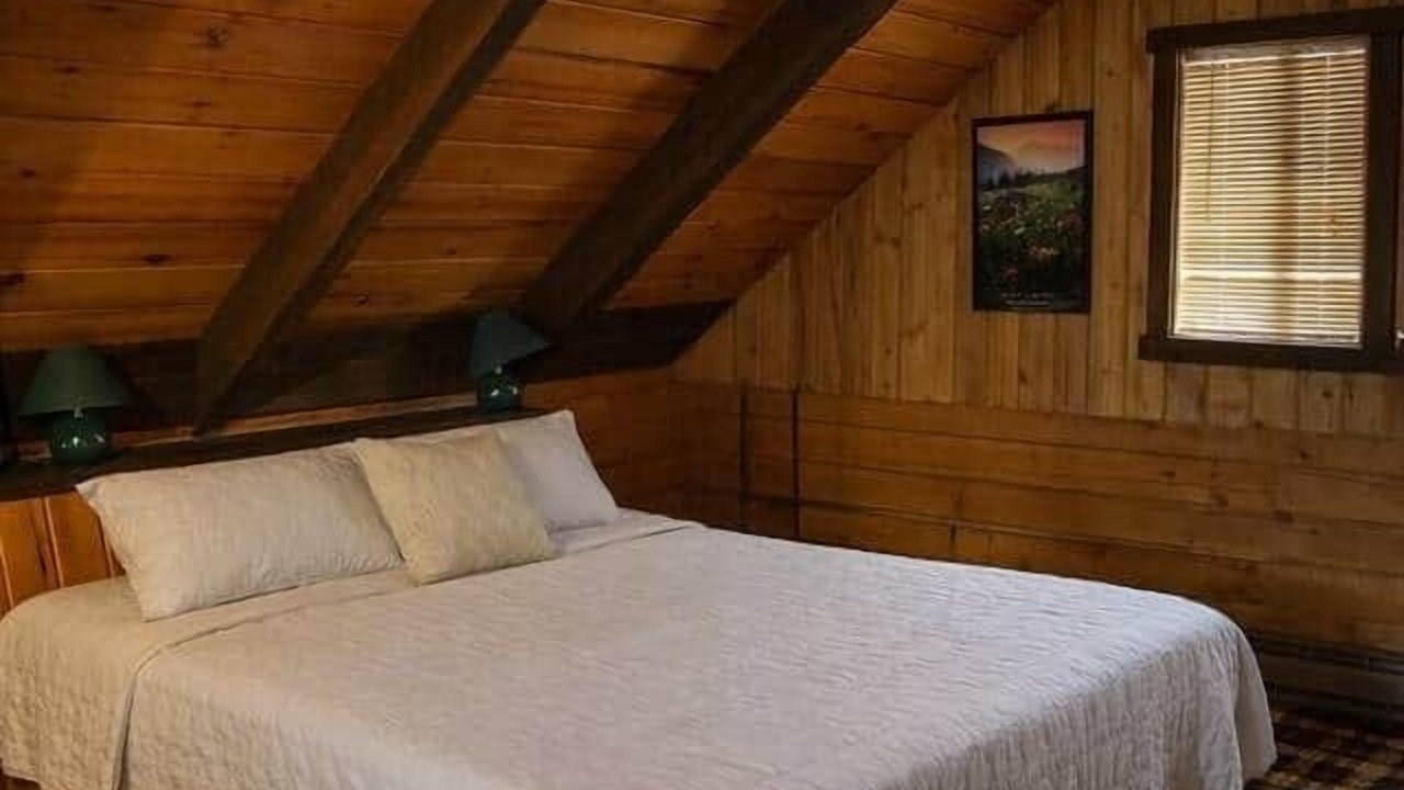 Photo of Bedroom in East Glacier Park