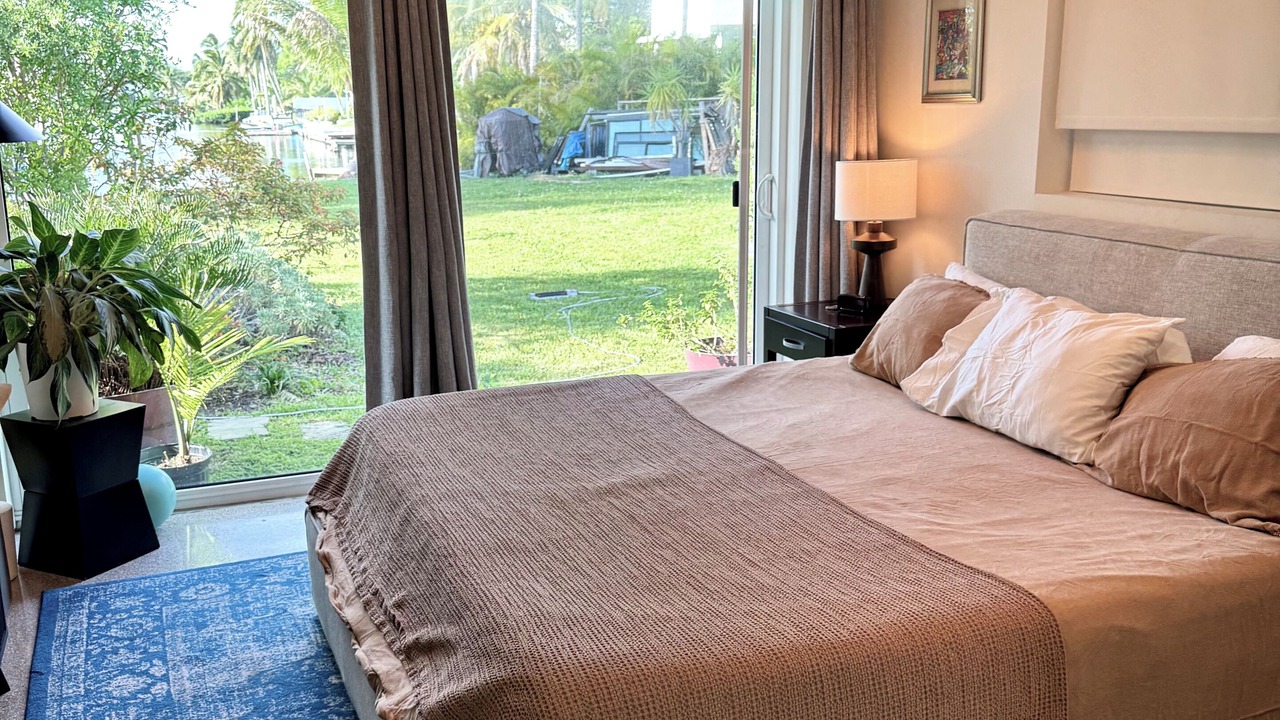 Photo of Bedroom in Ojus