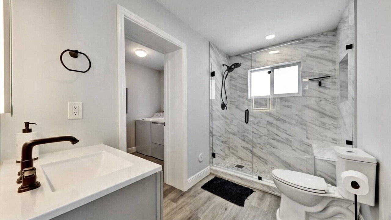 Photo of Bathroom in Poinsettia Heights
