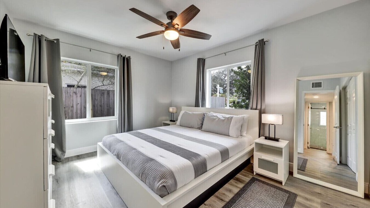 Photo of Bedroom in Poinsettia Heights