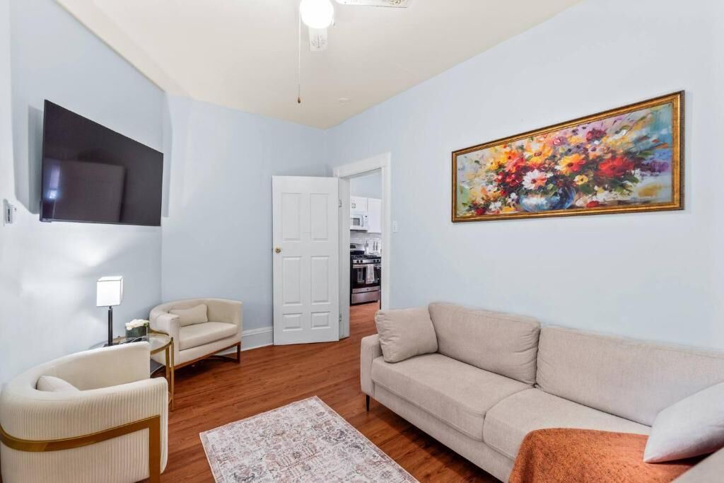 Photo of Livingroom in West New York
