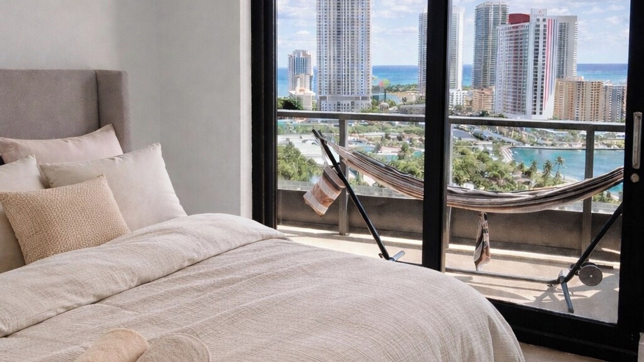 Photo of Bedroom in Hallandale Beach