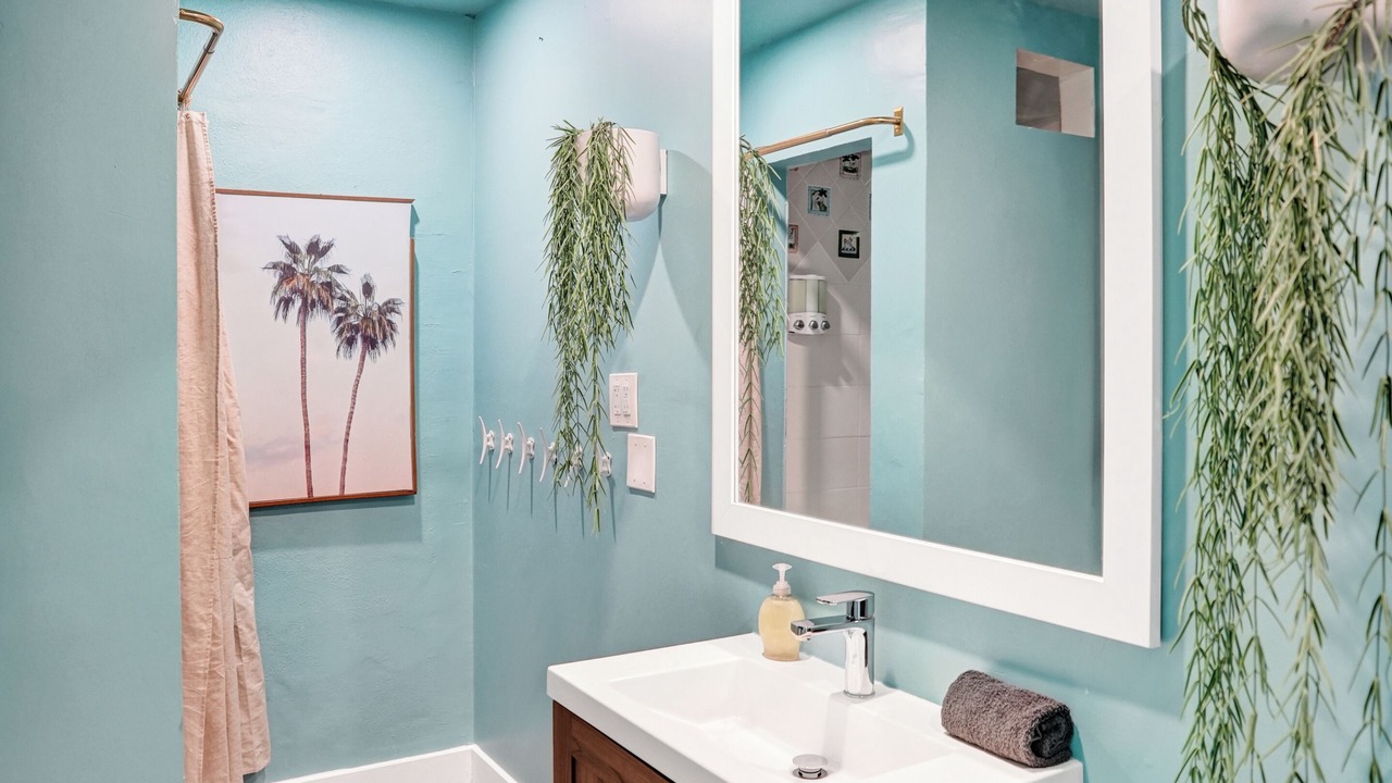 Photo of Bathroom in Garden Isles