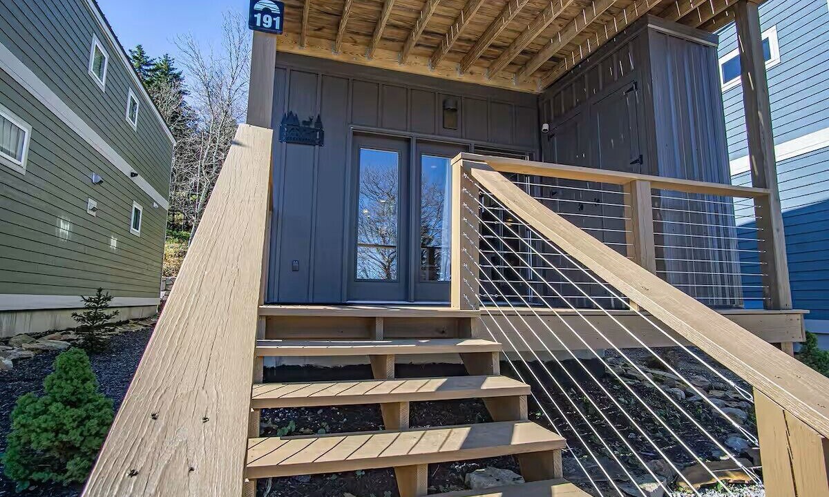 Photo of Outdoor in Snowshoe
