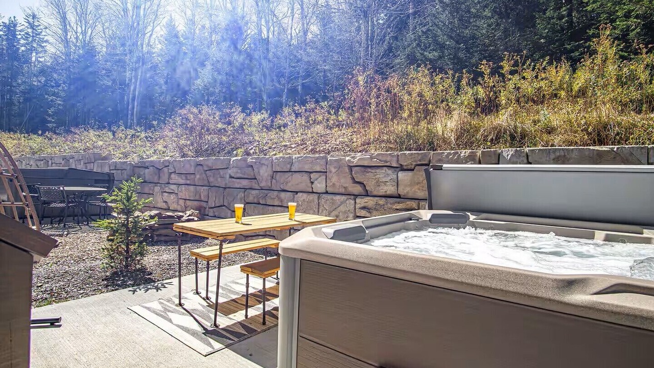 Photo of Outdoor in Snowshoe