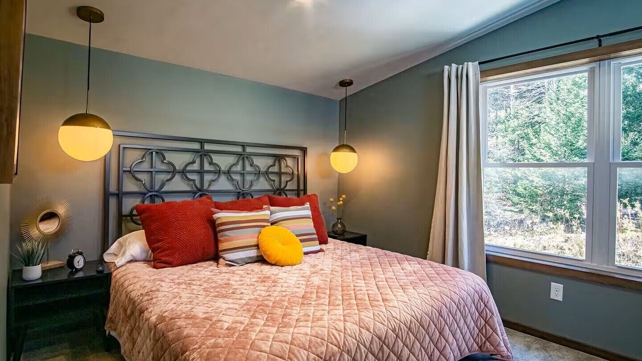 Photo of Bedroom in Snowshoe