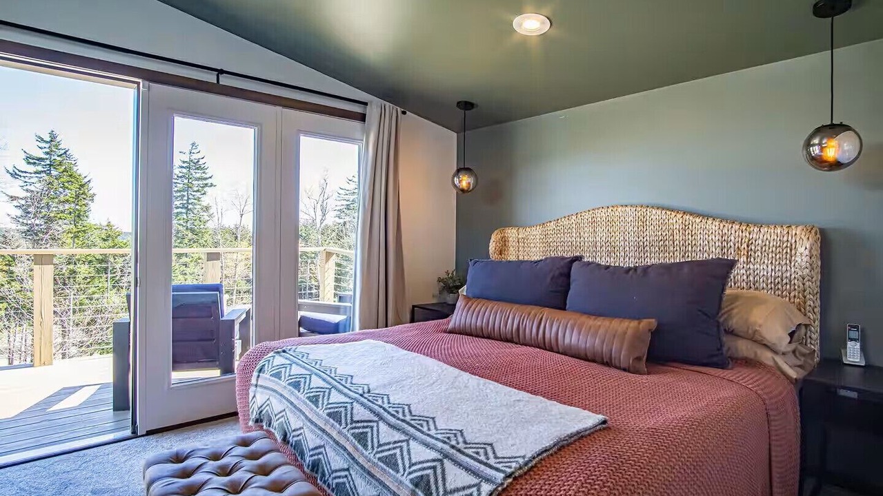 Photo of Bedroom in Snowshoe