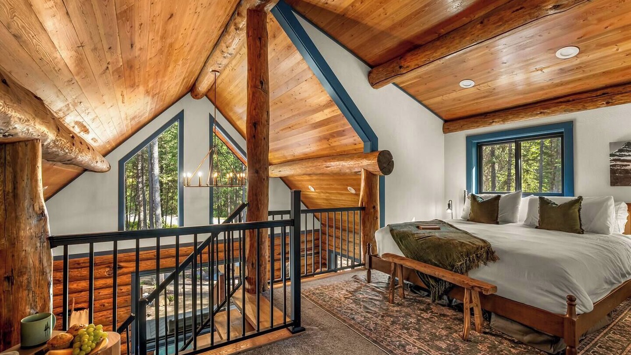 Photo of Bedroom in West Glacier