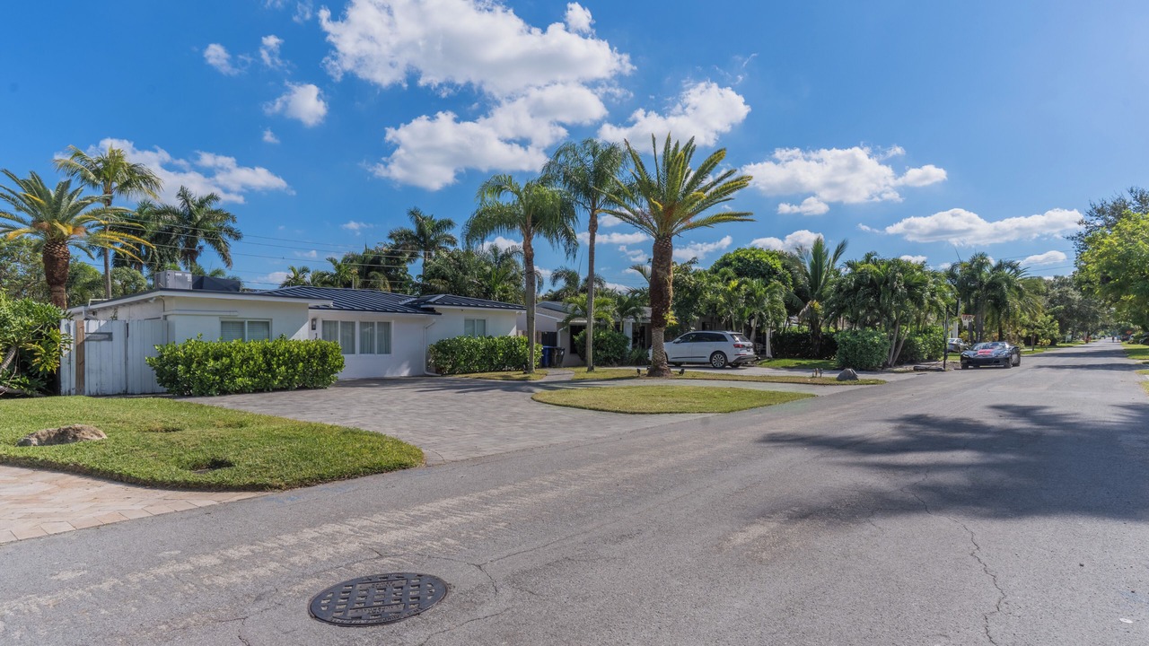 Photo of Outdoor in Poinsettia Heights
