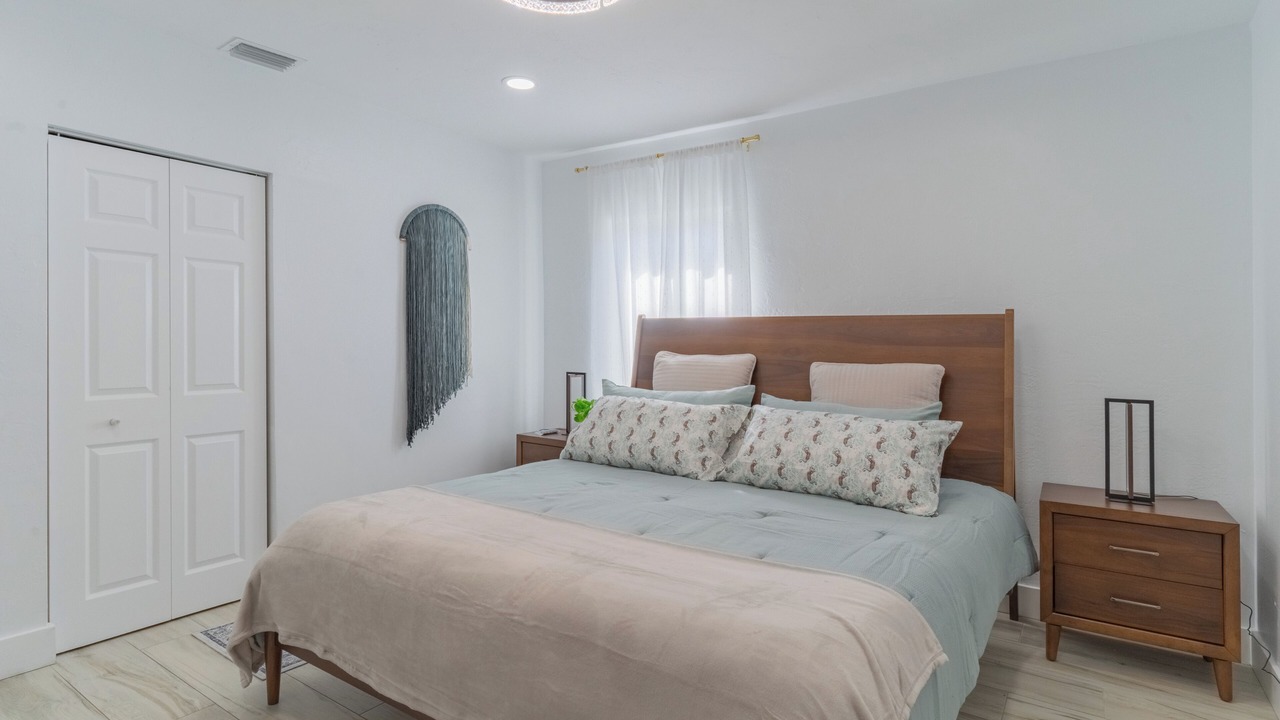Photo of Bedroom in Poinsettia Heights