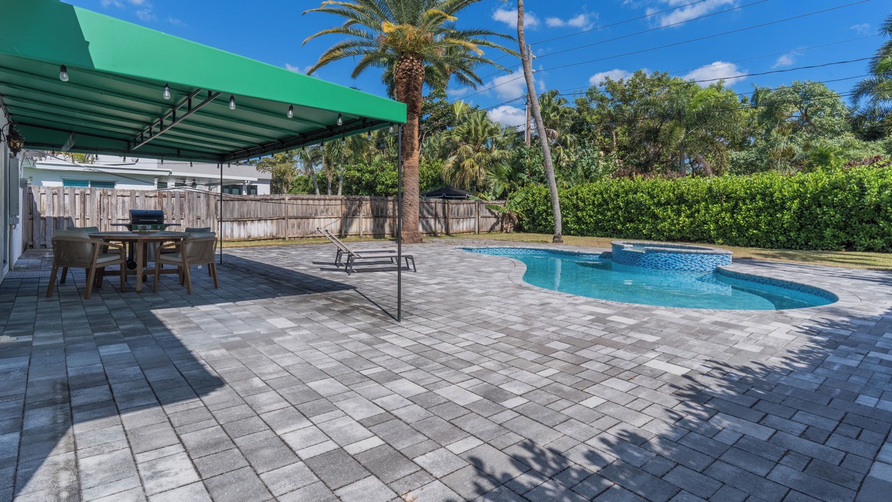 Photo of Outdoor in Poinsettia Heights
