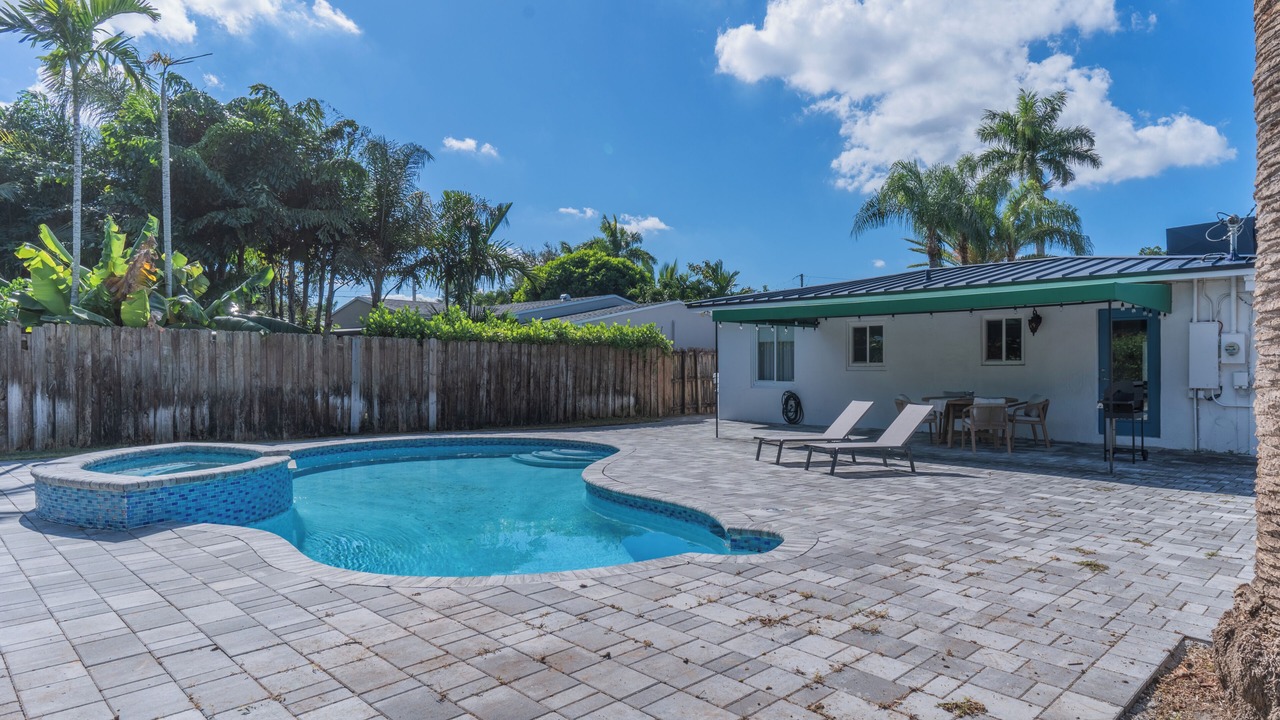 Photo of Outdoor in Poinsettia Heights