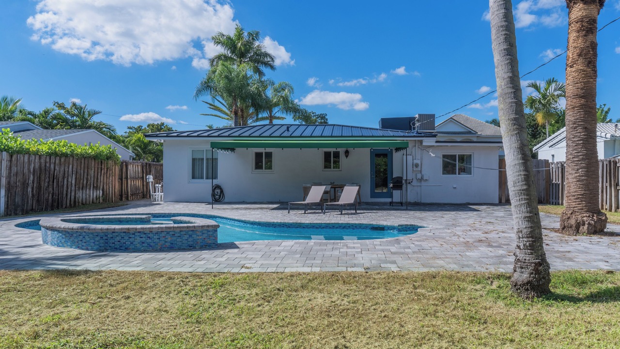 Photo of Outdoor in Poinsettia Heights