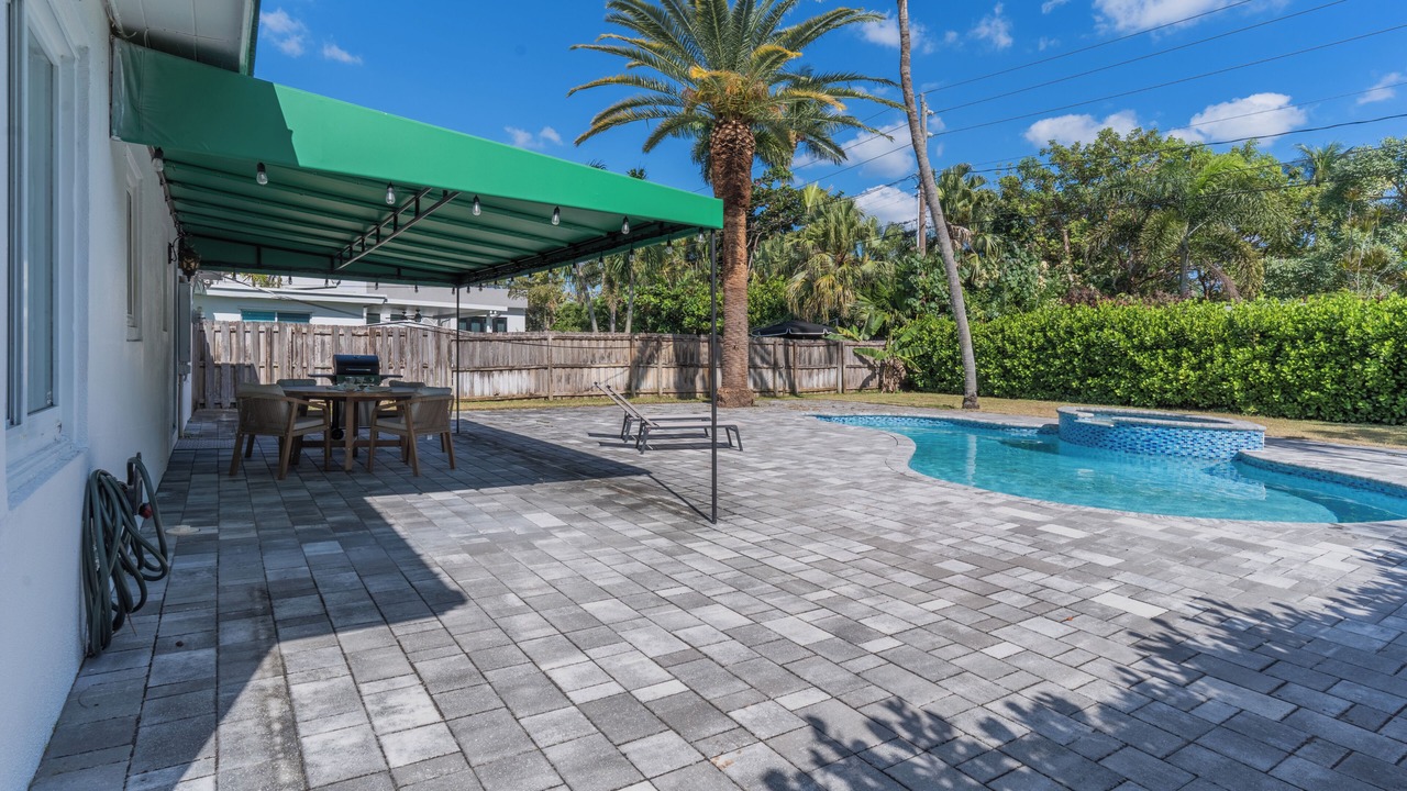 Photo of Outdoor in Poinsettia Heights