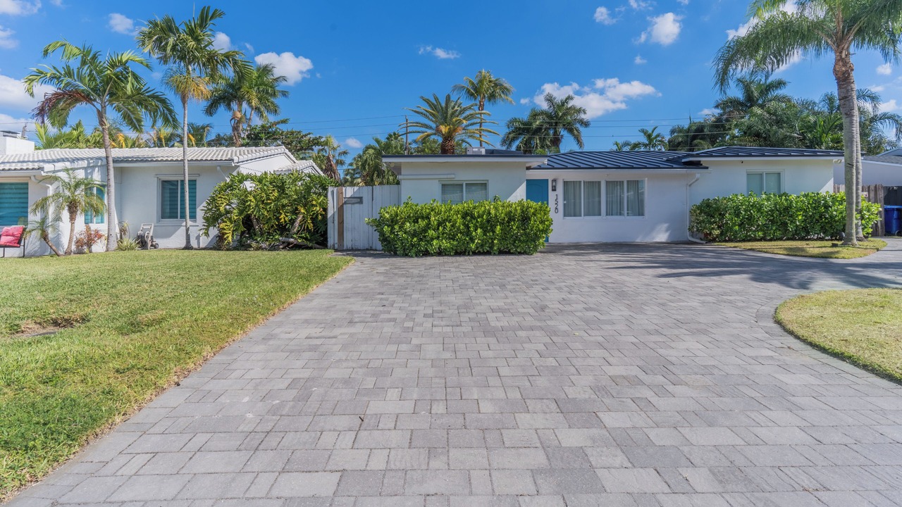 Photo of Outdoor in Poinsettia Heights