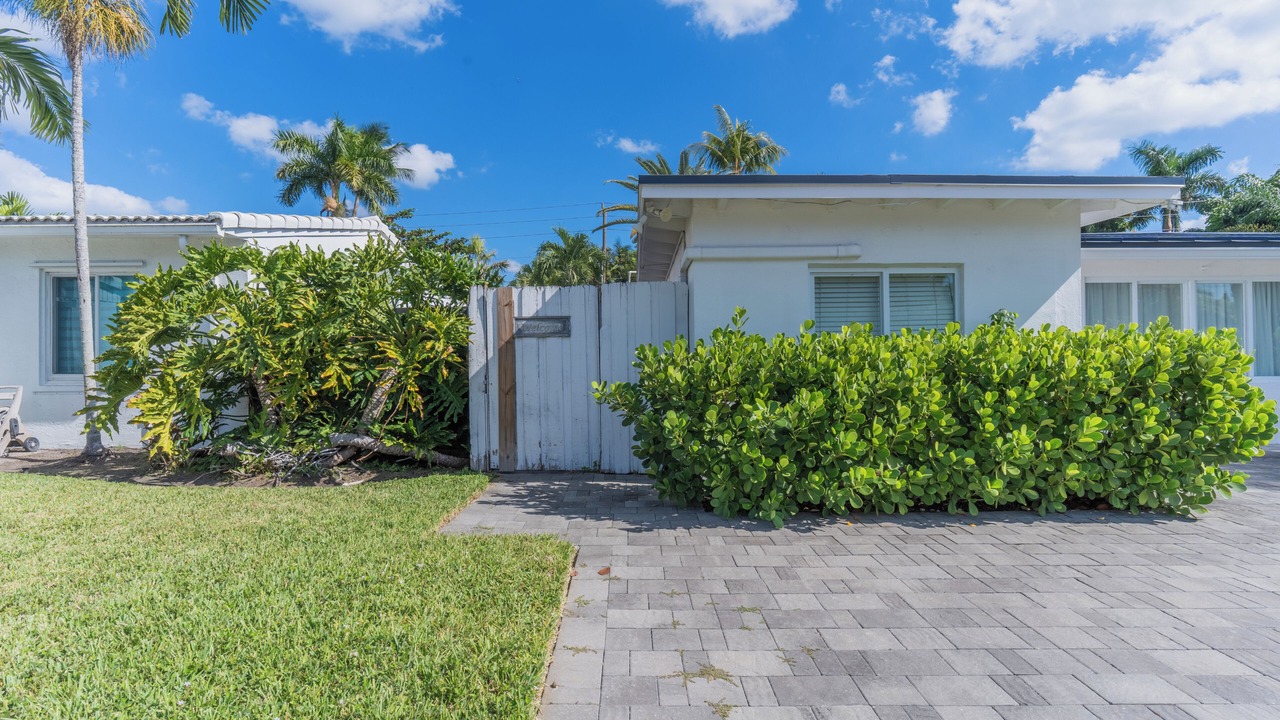Photo of Outdoor in Poinsettia Heights