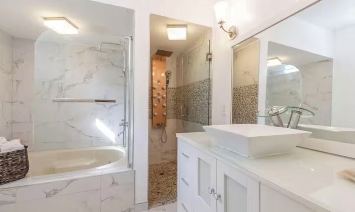Photo of Bathroom in Weehawken