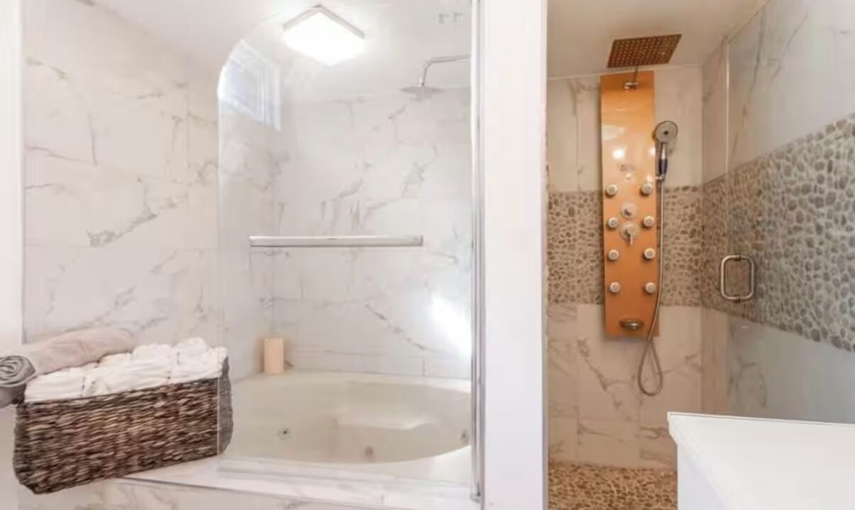 Photo of Bathroom in Weehawken