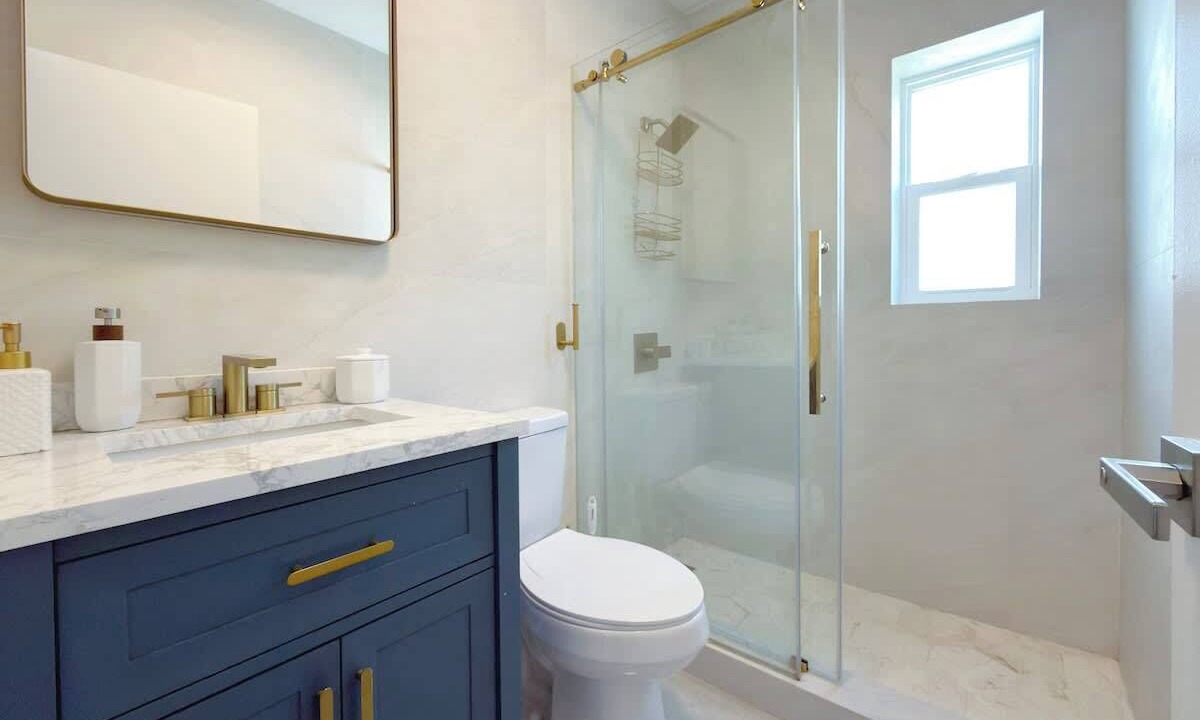 Photo of Bathroom in Hallandale Beach