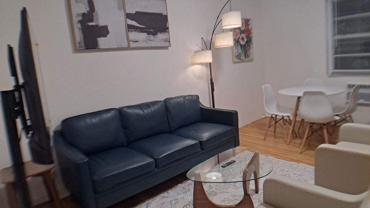 Photo of Livingroom in Surfside