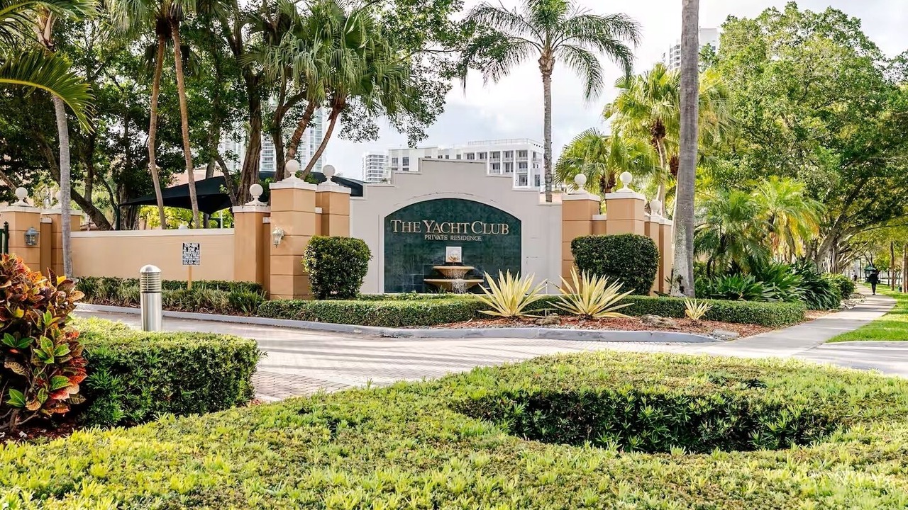 Photo of Others in Aventura