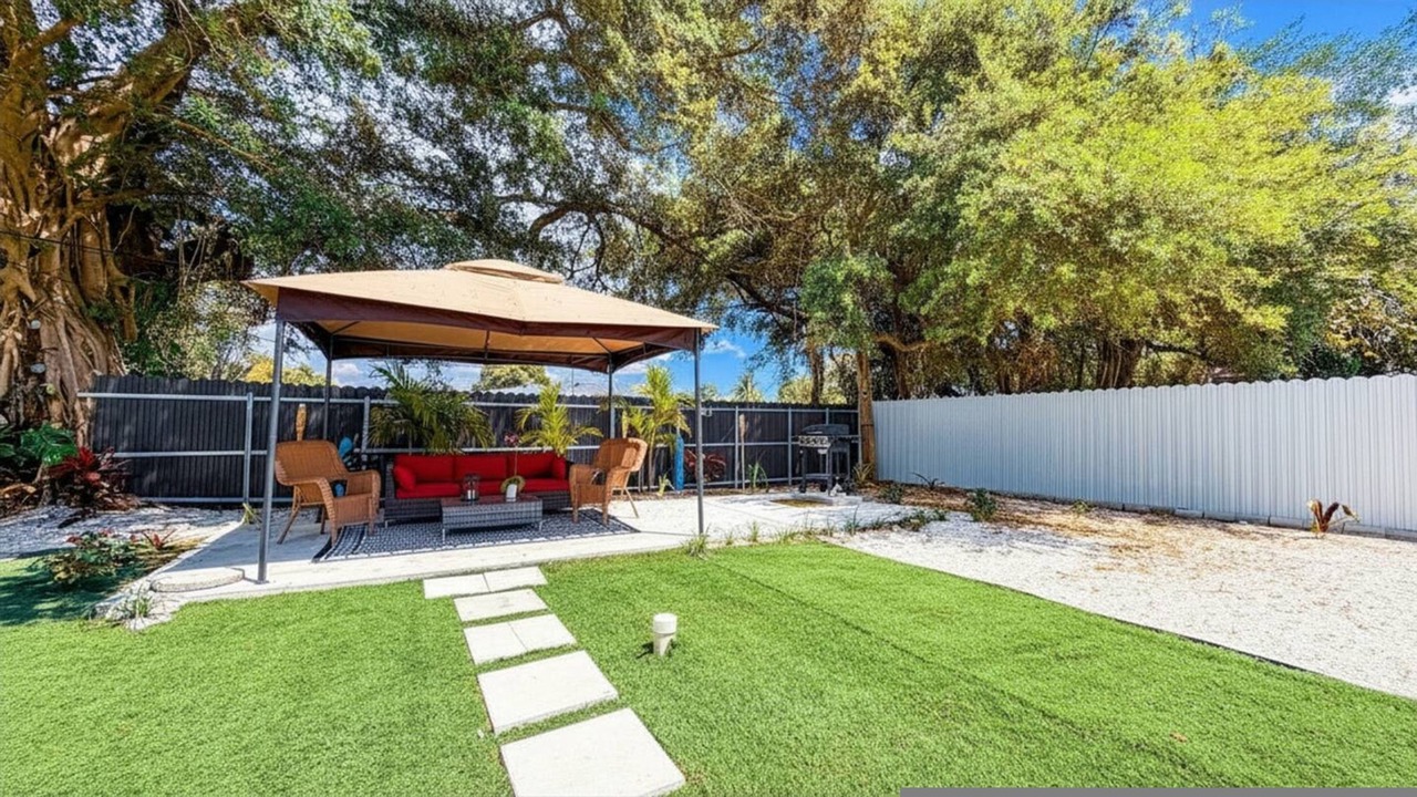 Photo of Patio Balcony in Opa-Locka