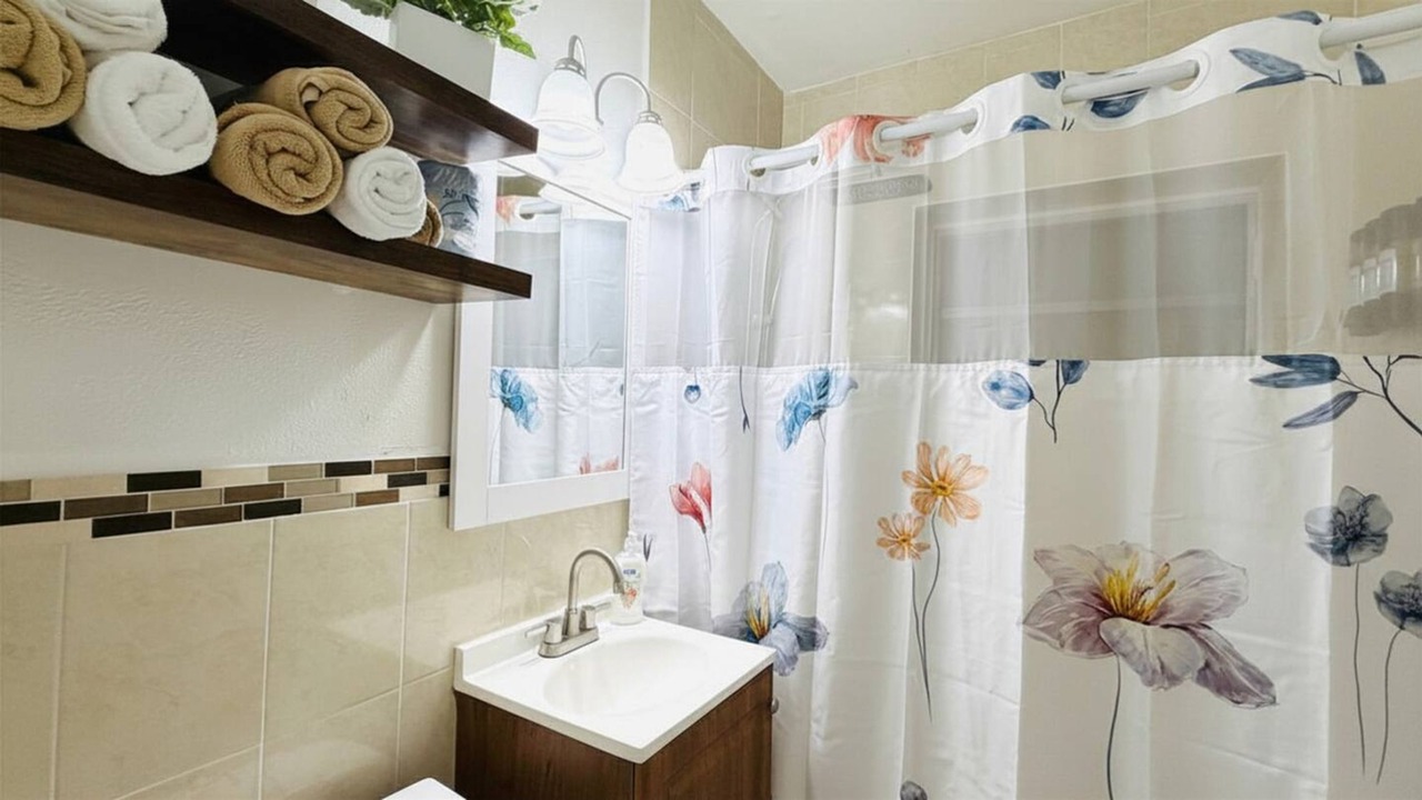 Photo of Bathroom in Opa-Locka