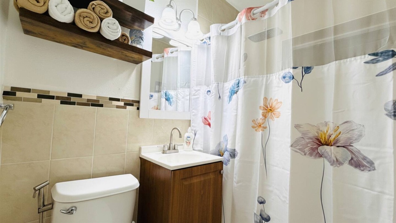 Photo of Bathroom in Opa-Locka