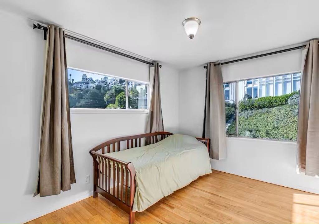 Photo of Bedroom in Los Feliz