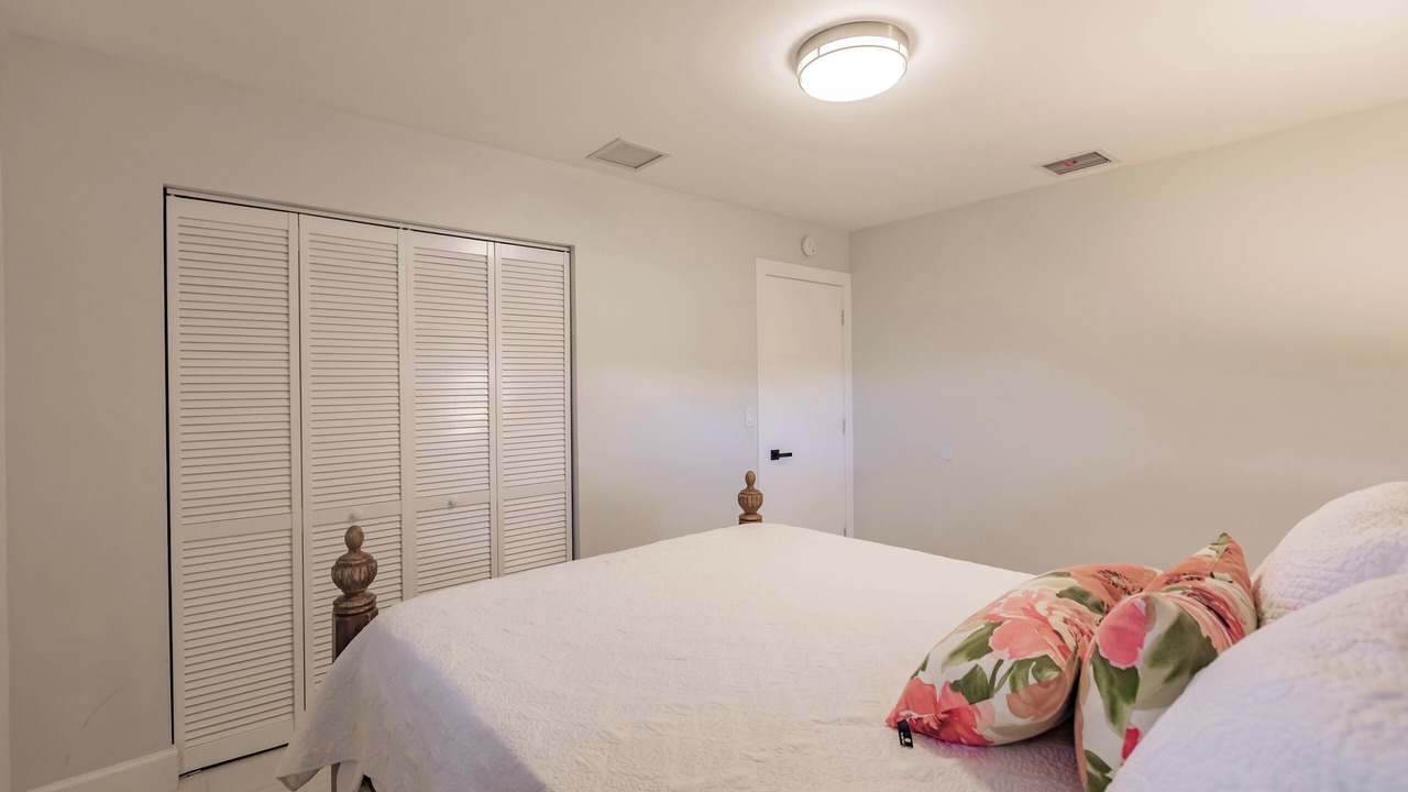 Photo of Bedroom in Deerfield Beach