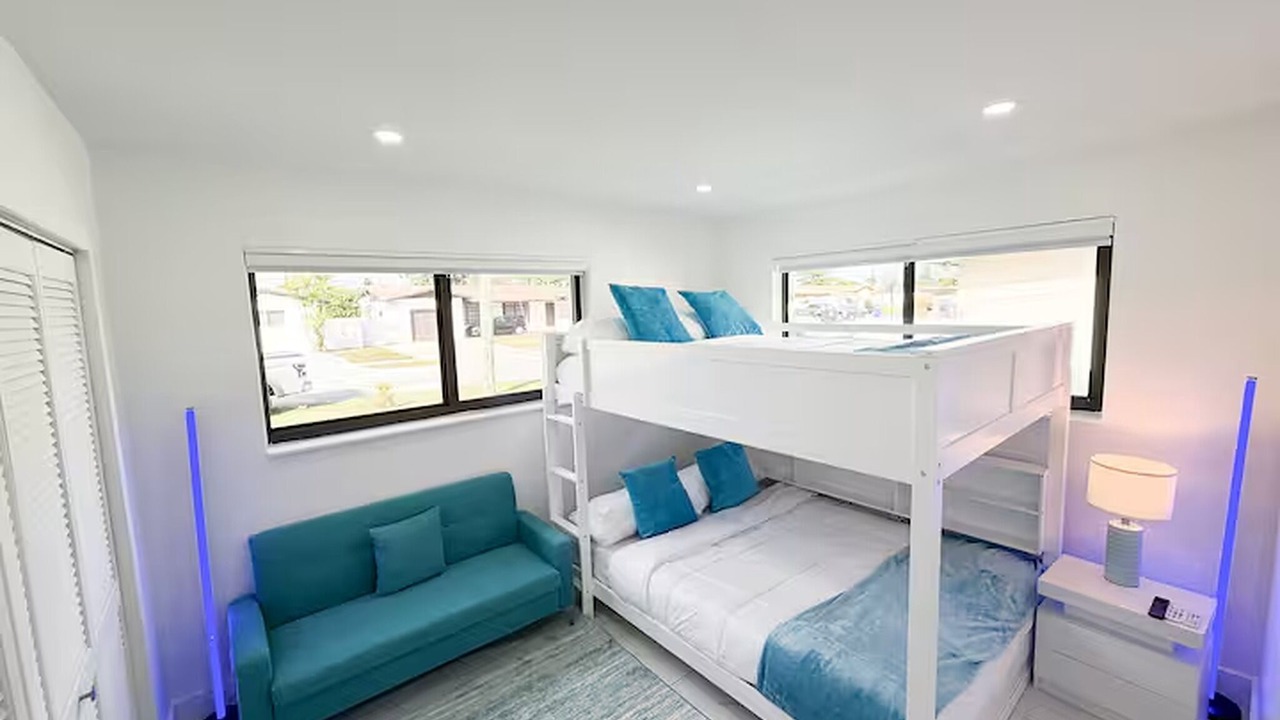 Photo of Bedroom in Miami Gardens