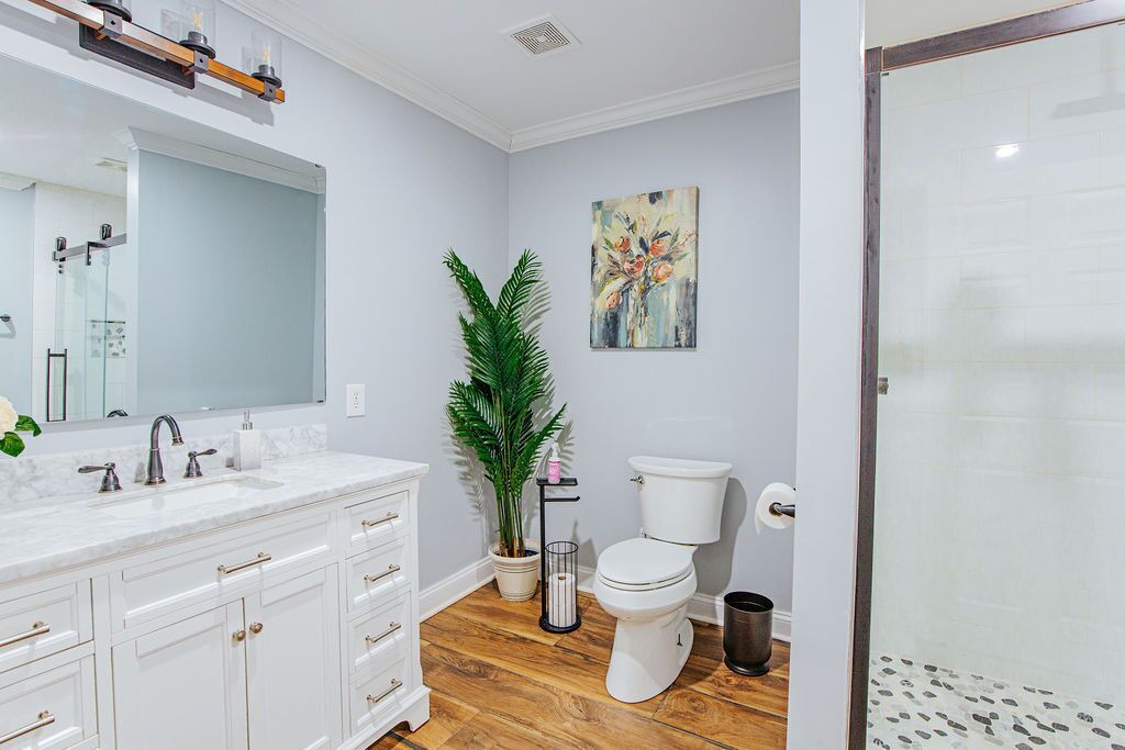 Photo of Bathroom in Boyd Tavern