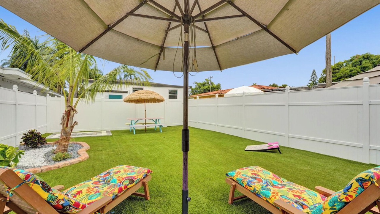 Photo of Patio Balcony in West Little River