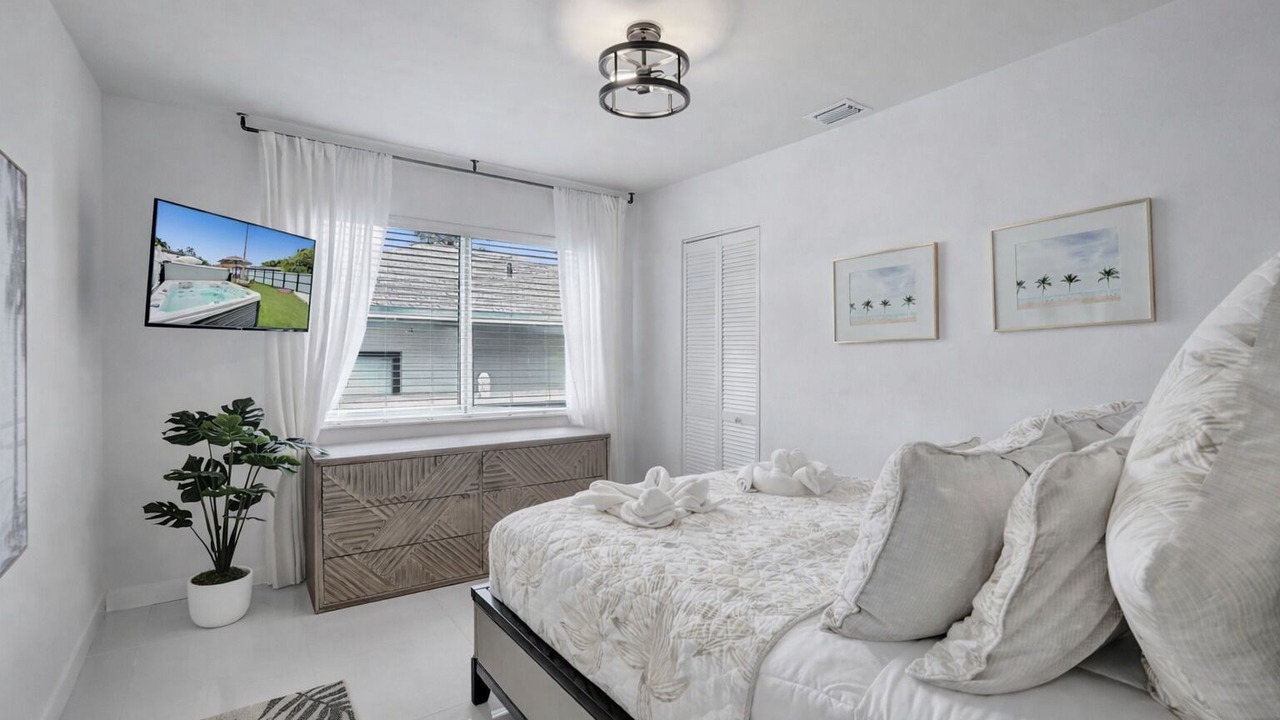Photo of Bedroom in West Little River
