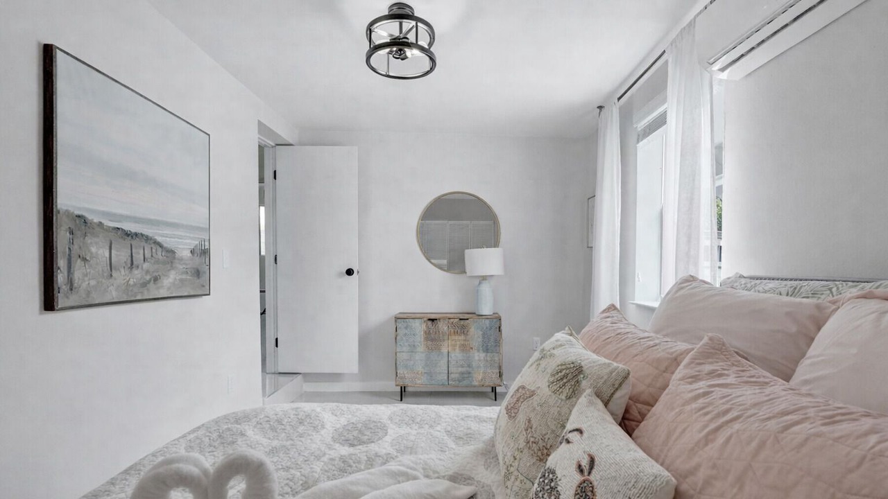Photo of Bedroom in West Little River