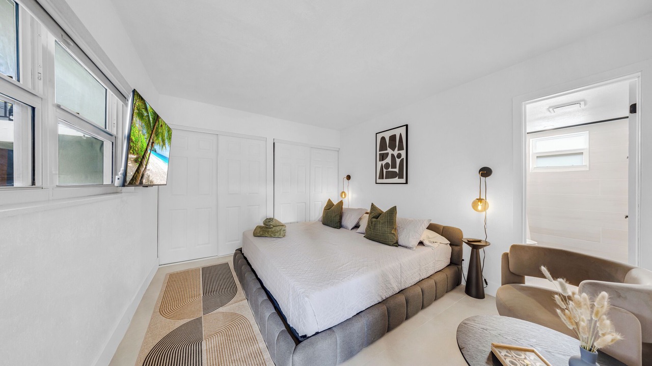Photo of Bedroom in Coral Ridge Isles