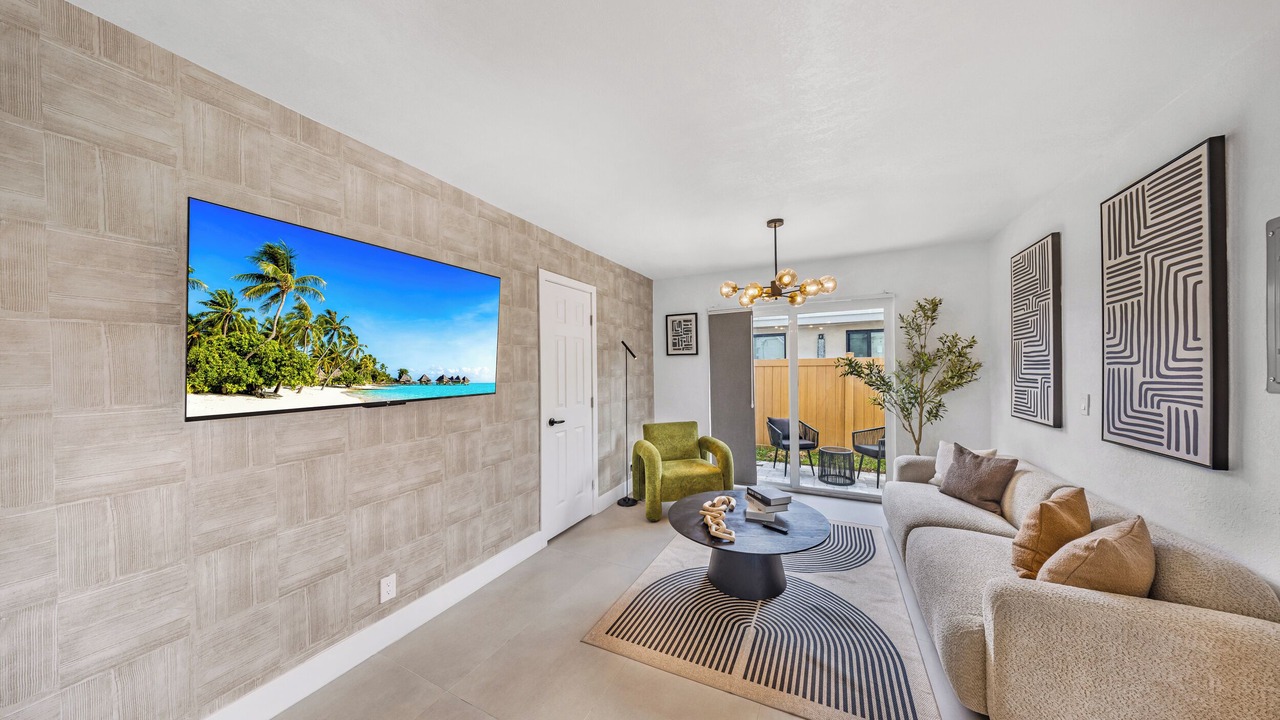 Photo of Livingroom in Coral Ridge Isles