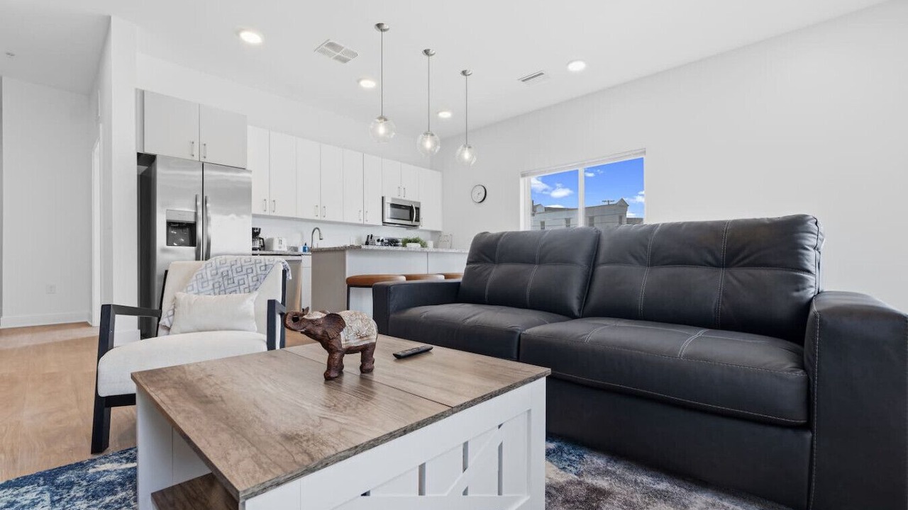Photo of Livingroom in Little Italy
