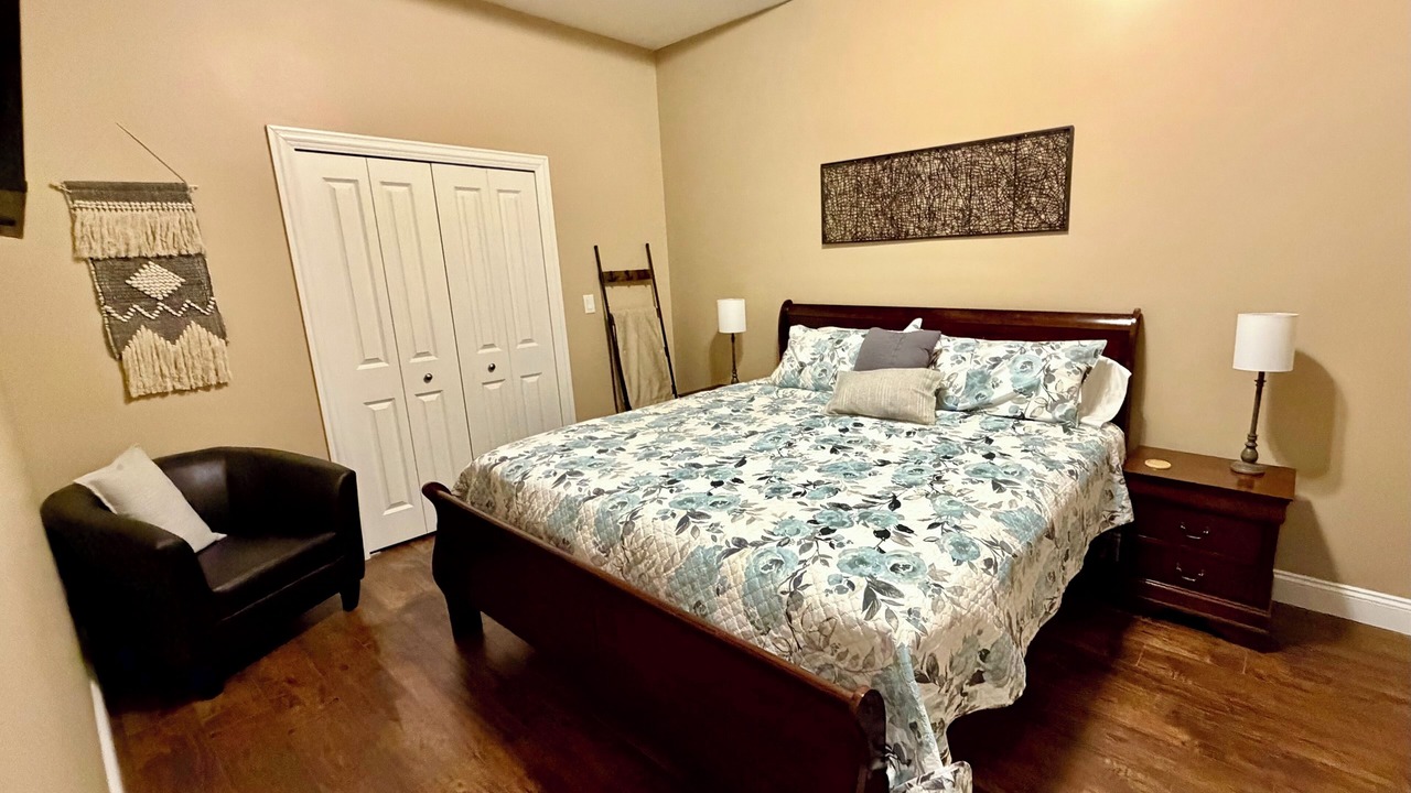 Photo of Bedroom in Geneva-on-the-Lake