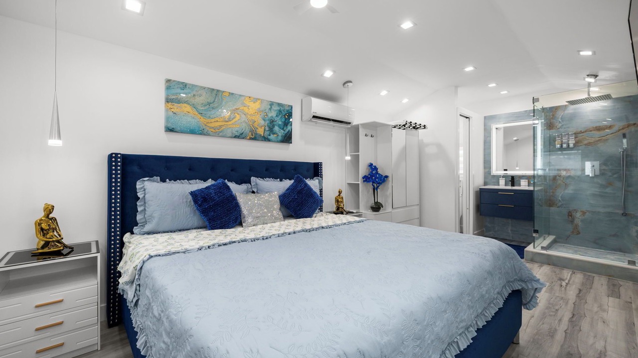 Photo of Bedroom in Miami Gardens