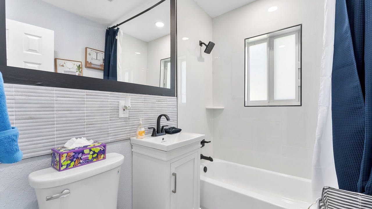 Photo of Bathroom in Central Fort Lauderdale