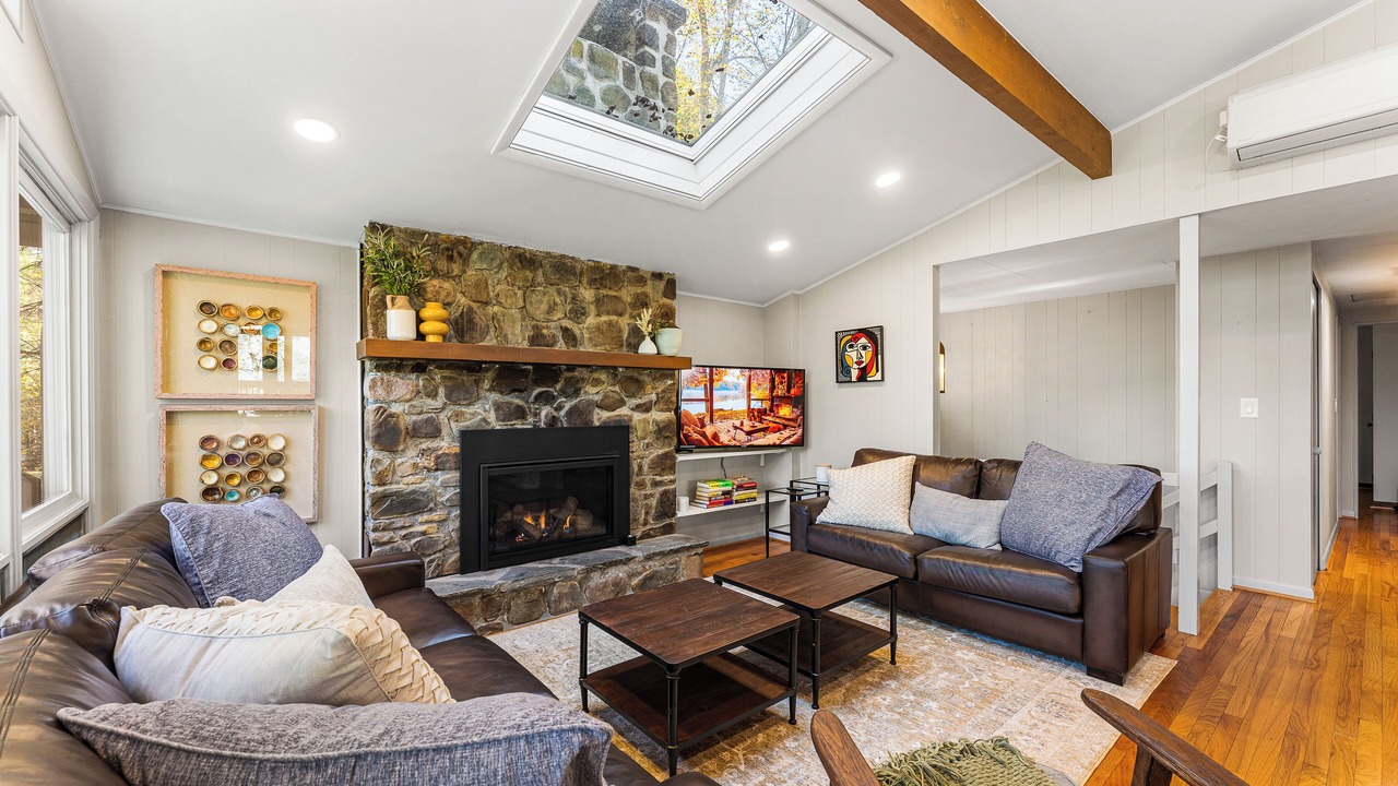 Photo of Livingroom in Pocono Pines