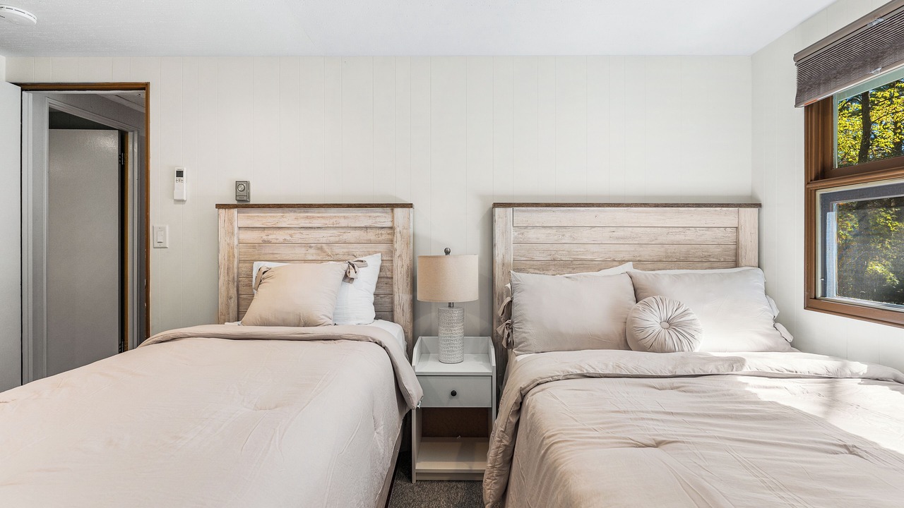 Photo of Bedroom in Pocono Pines