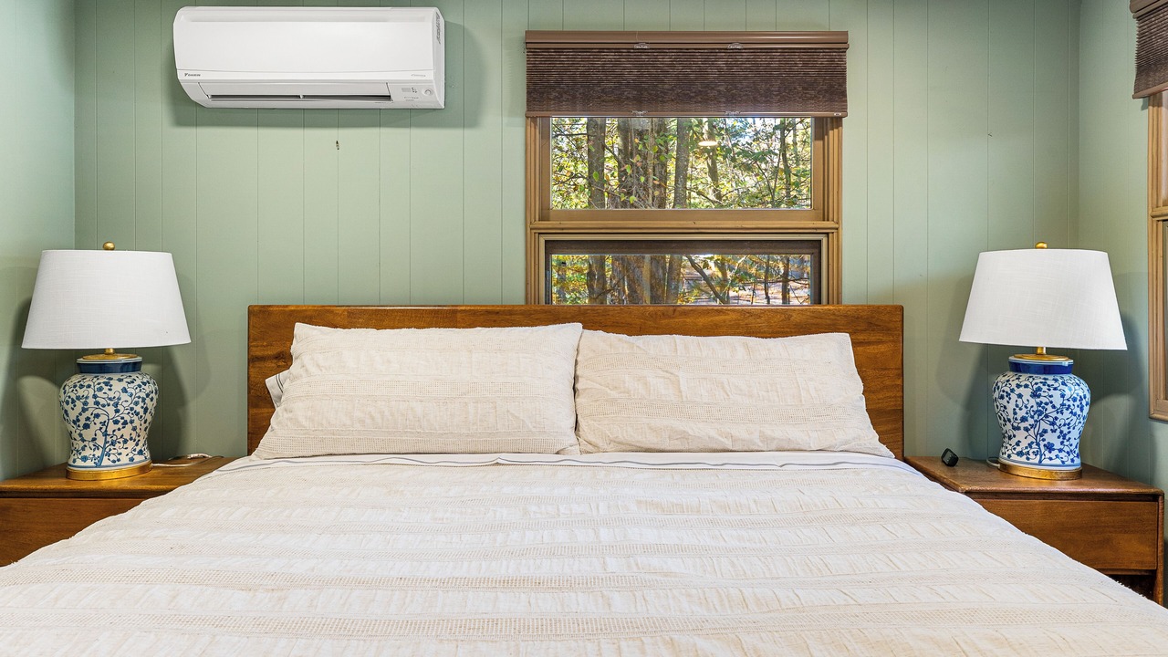 Photo of Bedroom in Pocono Pines