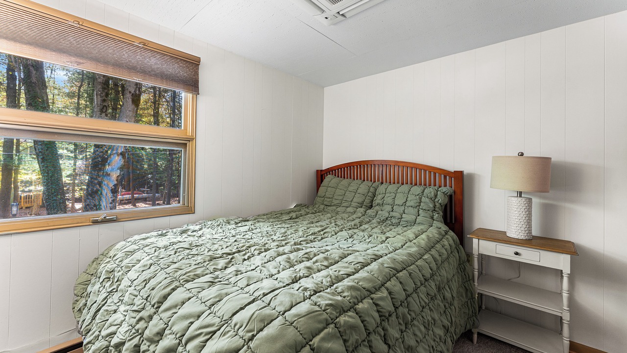 Photo of Bedroom in Pocono Pines