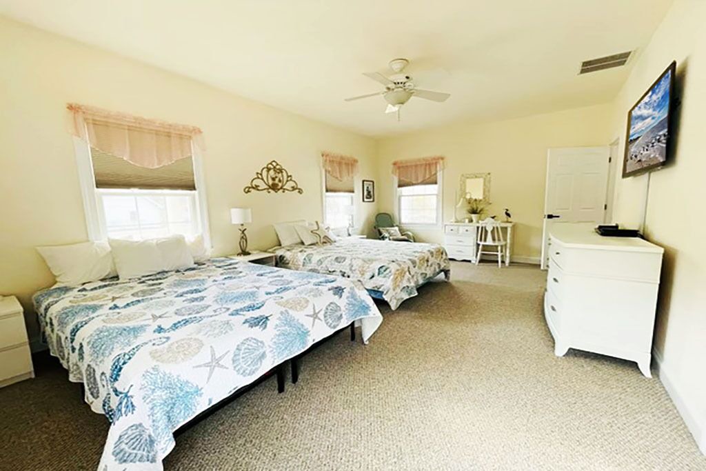 Photo of Bedroom in Town Bank