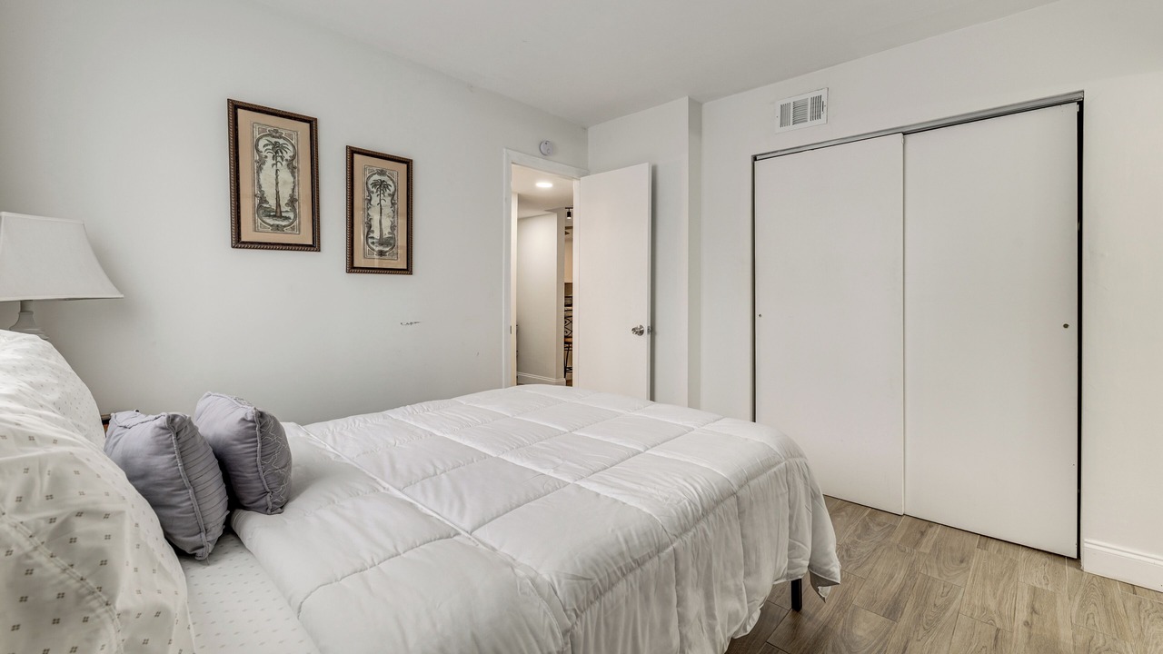 Photo of Bedroom in Cypress Point