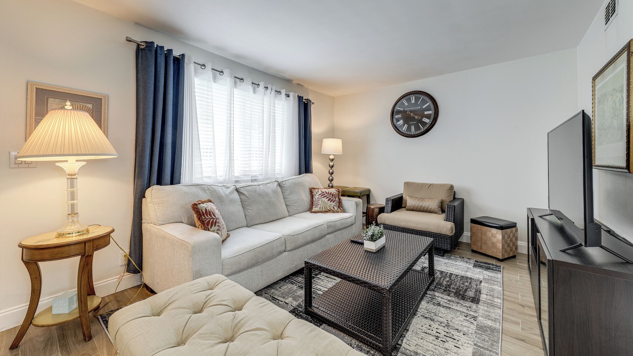 Photo of Livingroom in Cypress Point