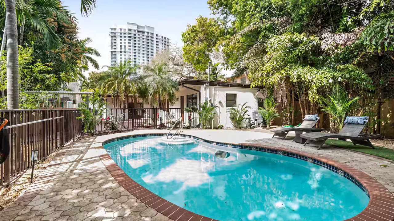 Photo of Outdoor in Beverly Heights