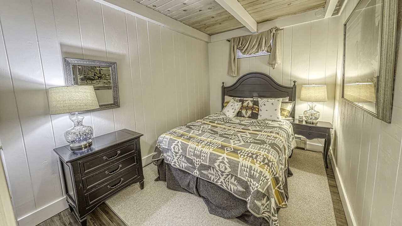 Photo of Bedroom in Ellicottville